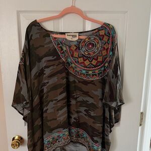 Savanna Jane Camo Embroidered Poncho Top size M/L
